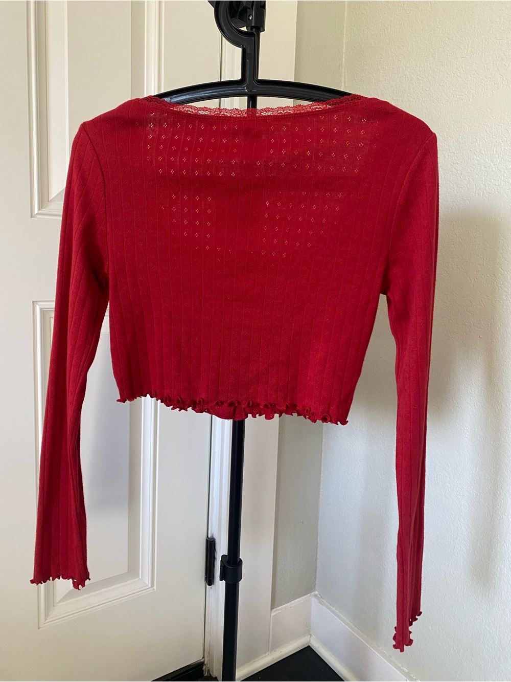 Forever 21 Red Ribbed Button-Front Crop Top - Picture 2 of 2